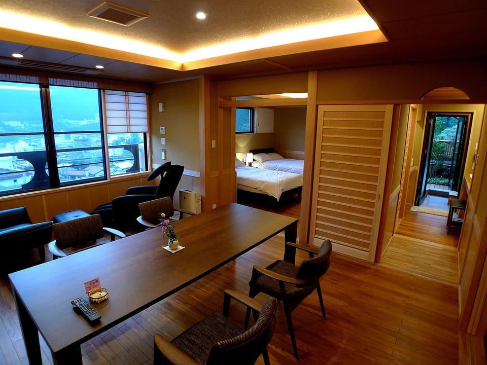 Japanese Western Style Suite, Open Air Bath | In-room dining