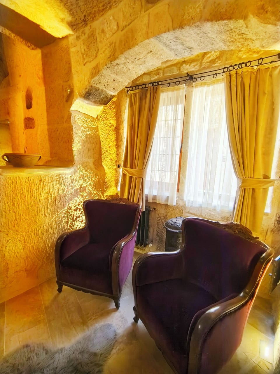 Cave Suite Room | Egyptian cotton sheets, premium bedding, down comforters