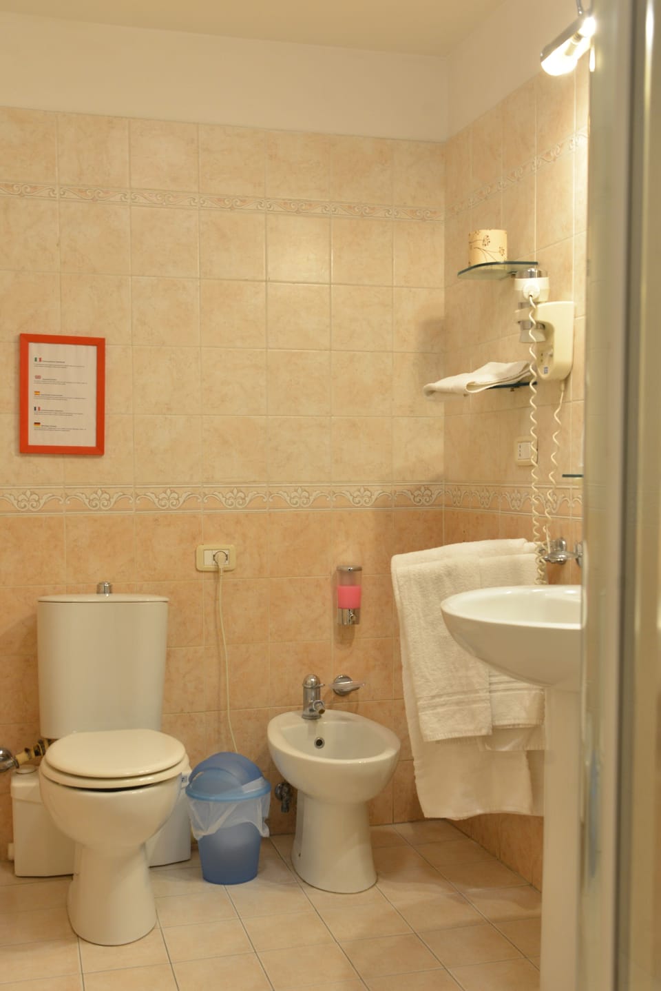 Double Room | Bathroom | Shower, hair dryer, slippers, bidet