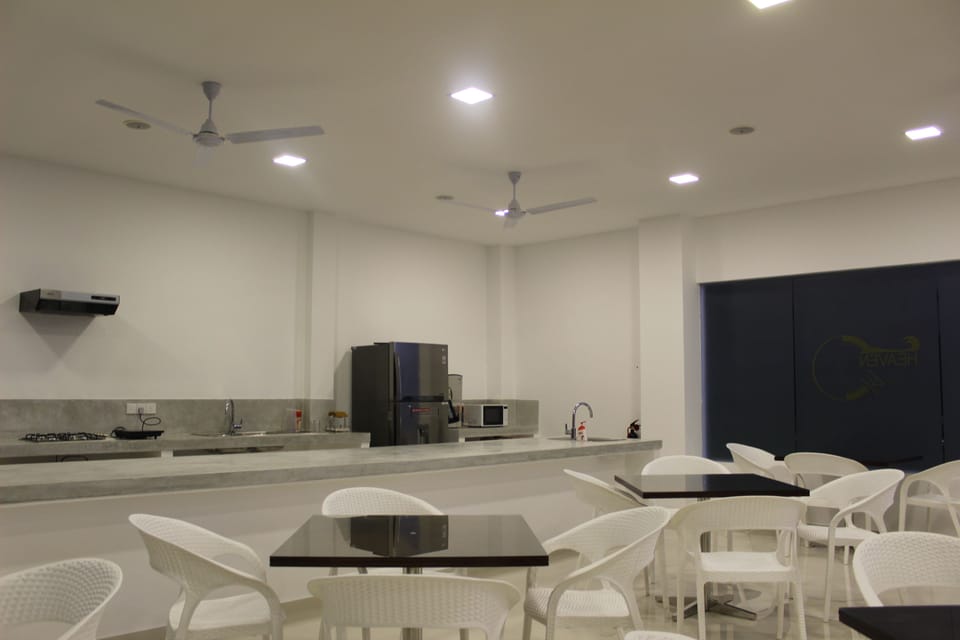 Food court