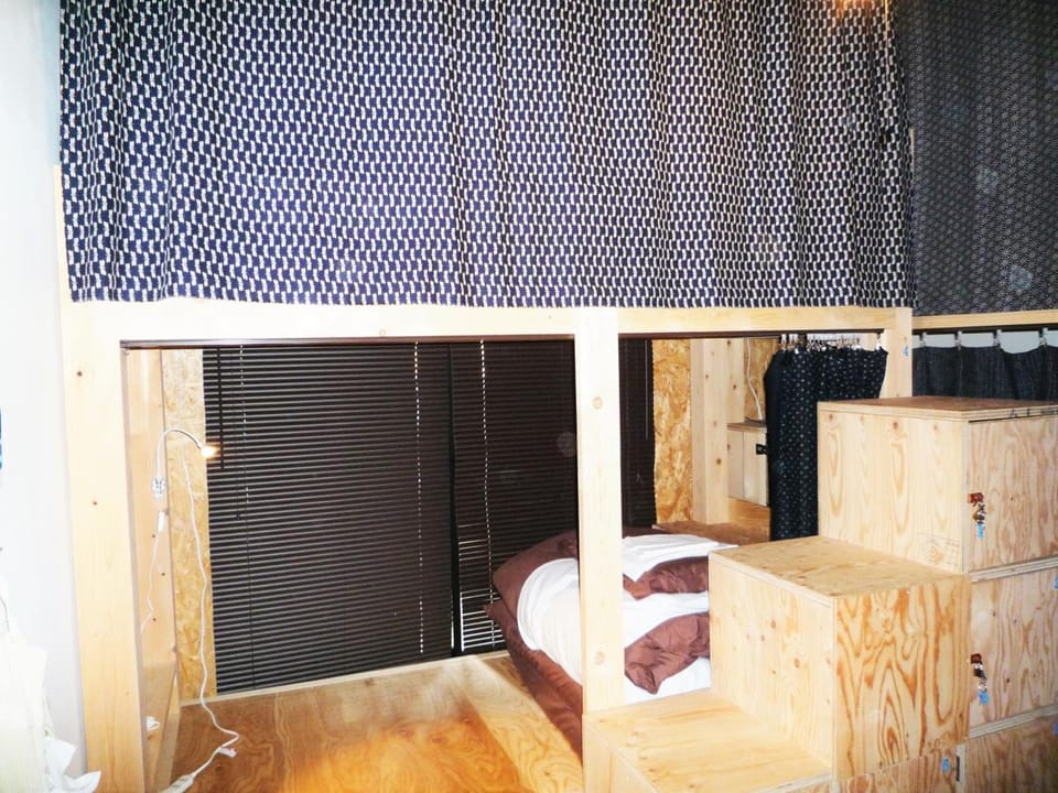 In-room safe, free WiFi, bed sheets