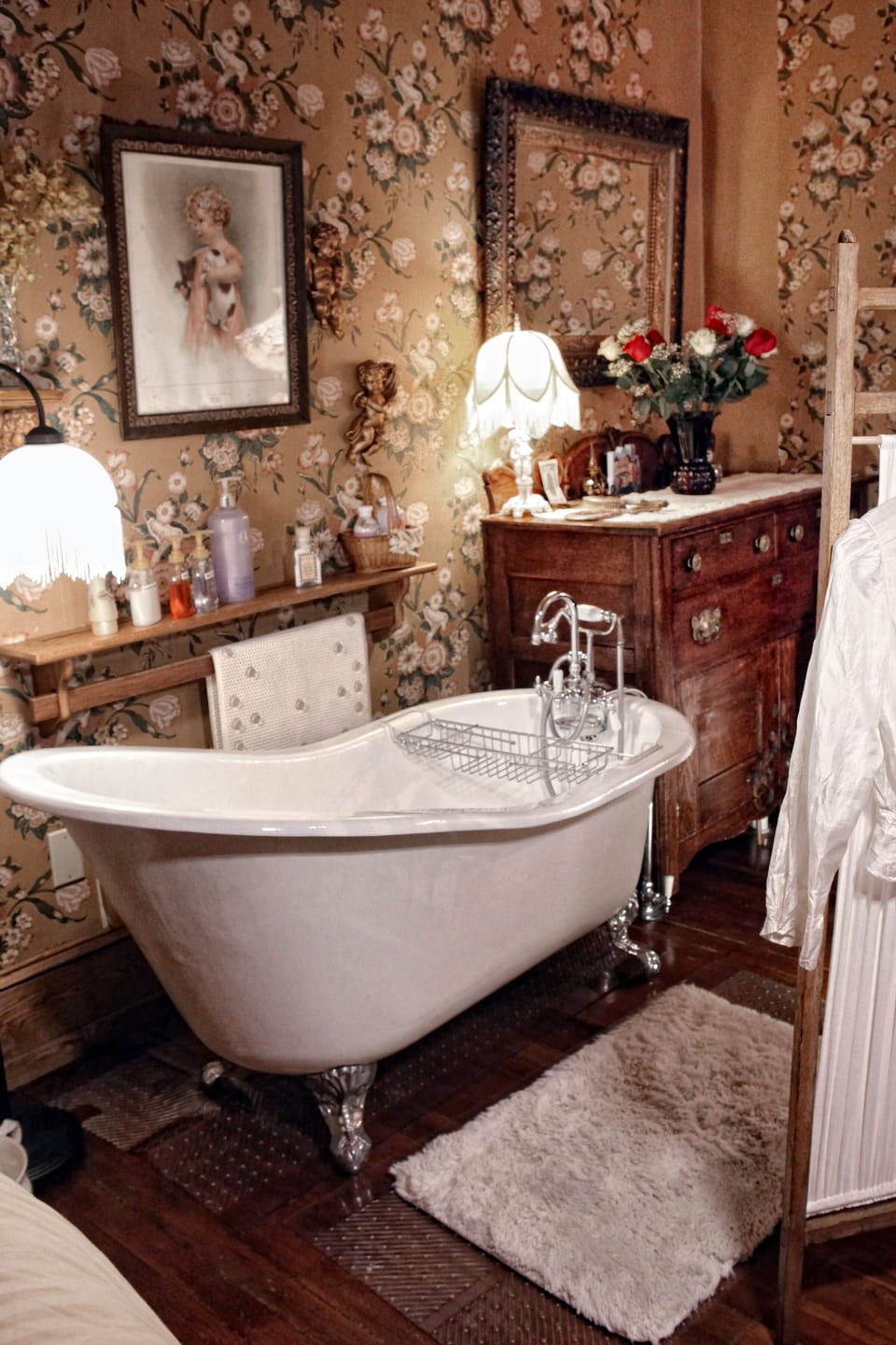 Romantic Room, 1 Queen Bed, Private Bathroom (Anne's Room) Not Pet Friendly | Bathroom | Designer toiletries, hair dryer, bathrobes, slippers