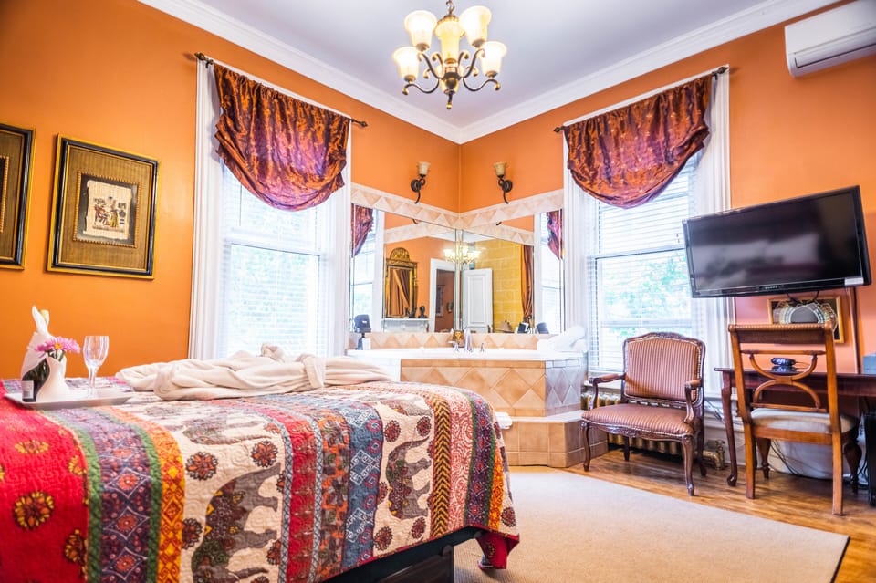 The Egyptian Room | Premium bedding, individually decorated, individually furnished, desk