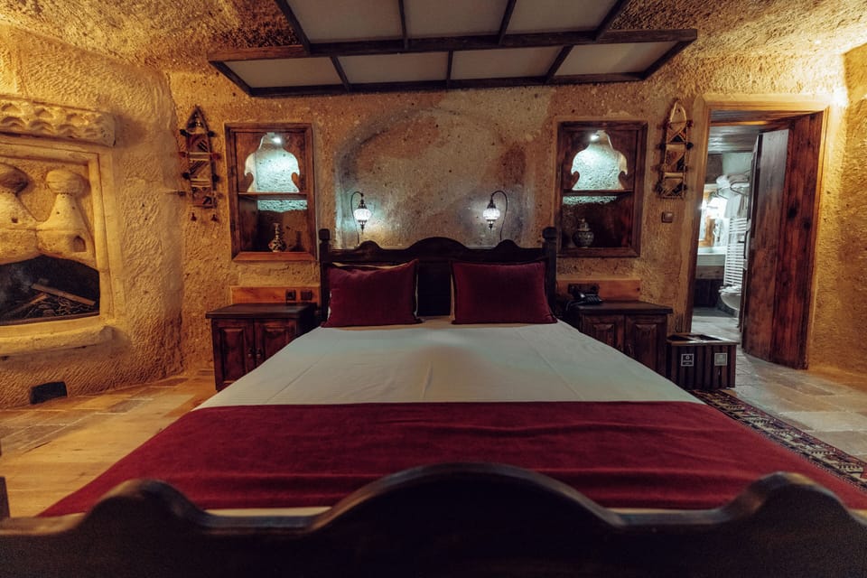 Cave Room | Premium bedding, minibar, in-room safe, desk