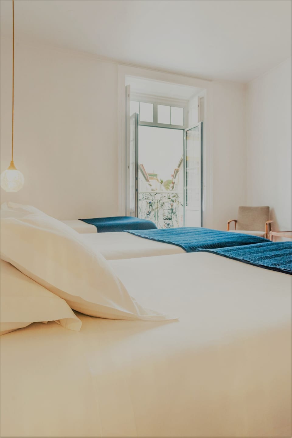 Family Room | Desk, soundproofing, iron/ironing board, free WiFi