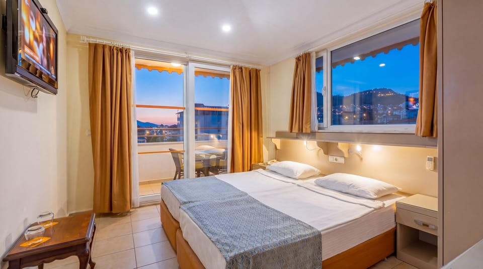 Premium bedding, laptop workspace, iron/ironing board, WiFi