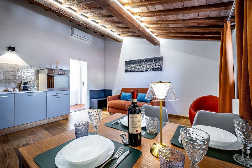 Deluxe Apartment, 1 Bedroom, 2 Bathrooms | Private kitchen