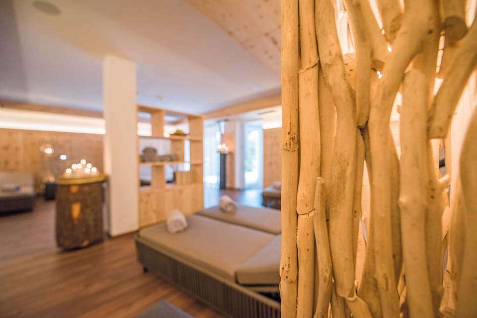 Sauna, hot tub, steam room, Turkish bath, body treatments