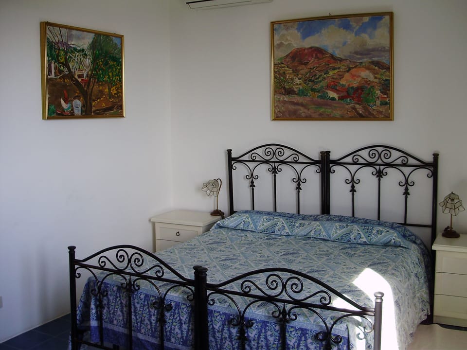 Standard Double Room, Sea View | Premium bedding, minibar, in-room safe, individually decorated