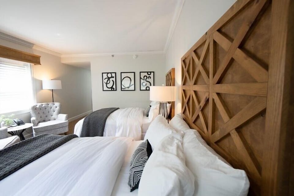 Deluxe Non-Smoking Room | 1 bedroom, premium bedding, down comforters, desk