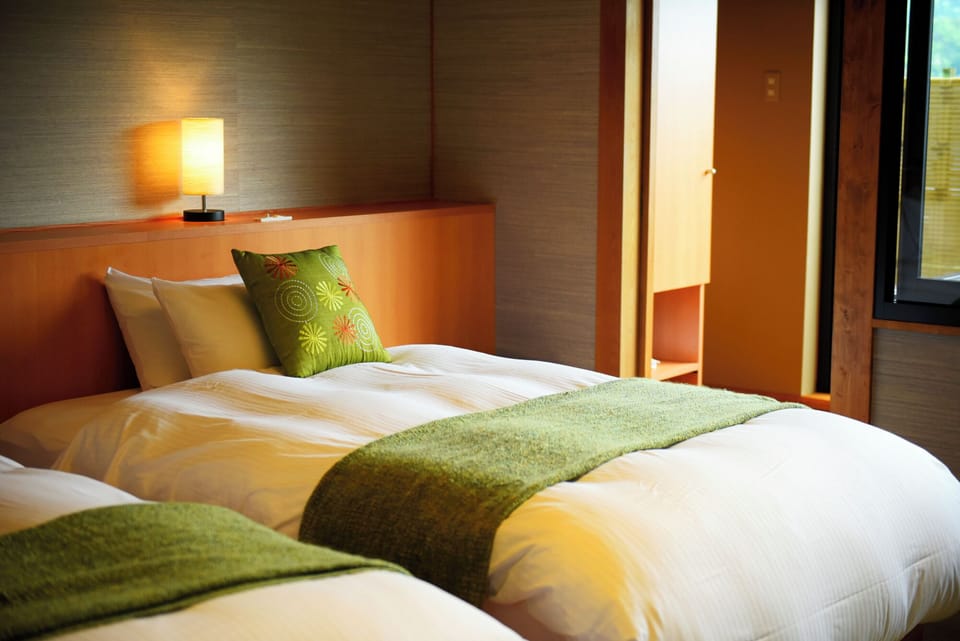 Ocean View Japanese Style Twin Room with Open-air Bath | Minibar, in-room safe, free WiFi, bed sheets