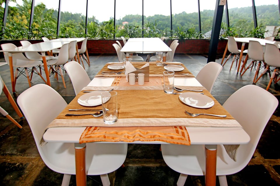 Couples dining