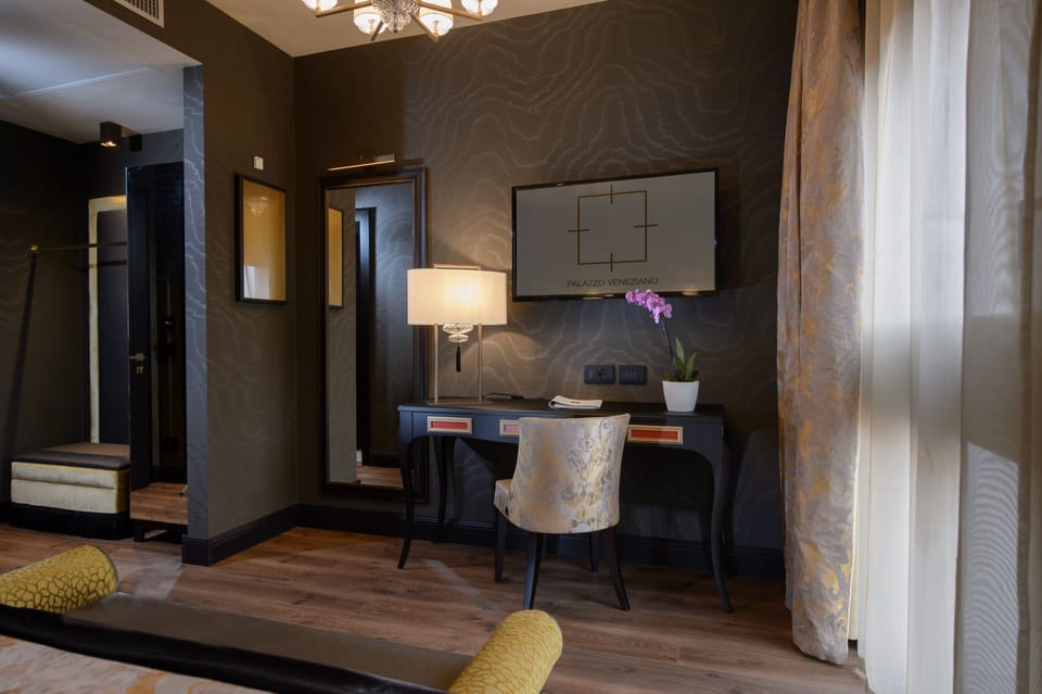 Superior Double or Twin Room | Living area | 37-inch flat-screen TV with digital channels, TV