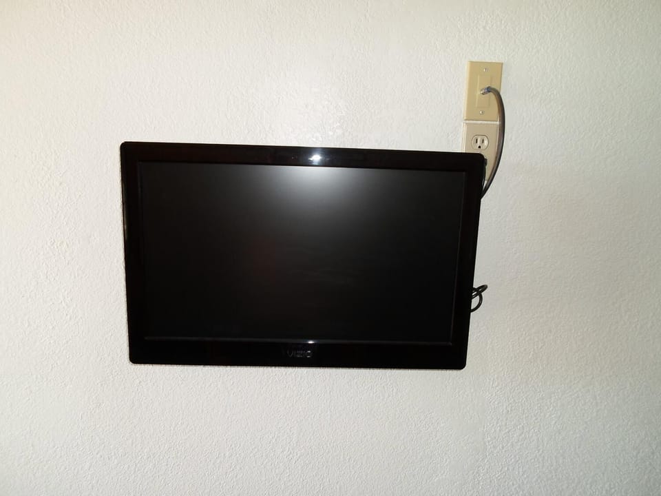 Iron/ironing board, free WiFi