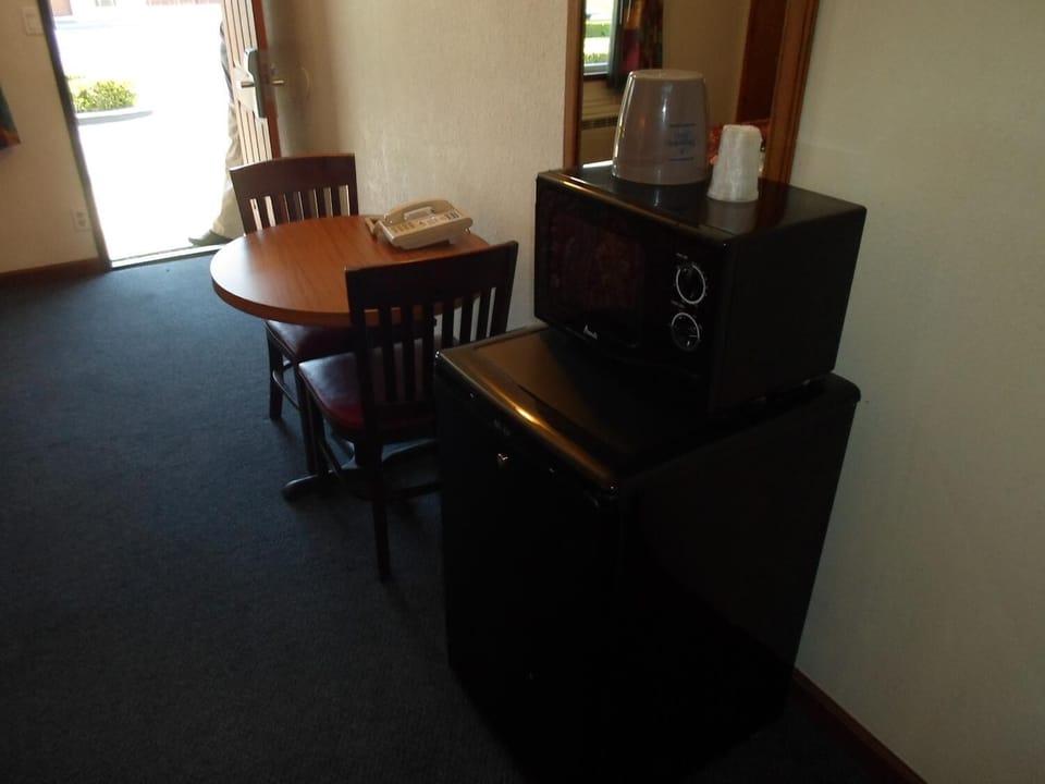 Iron/ironing board, free WiFi