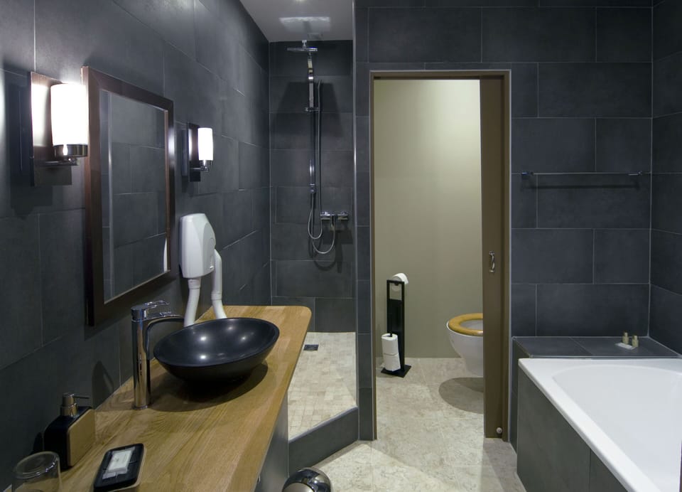 Suite, Private Bathroom | Bathroom