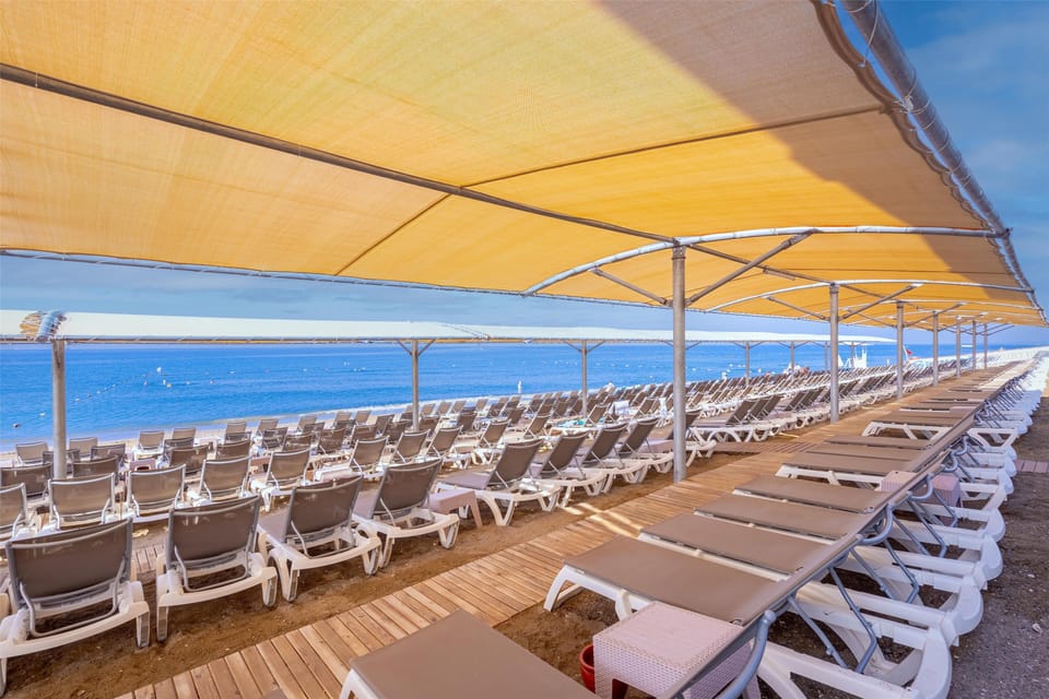 Private beach nearby, free beach shuttle, beach cabanas, sun loungers