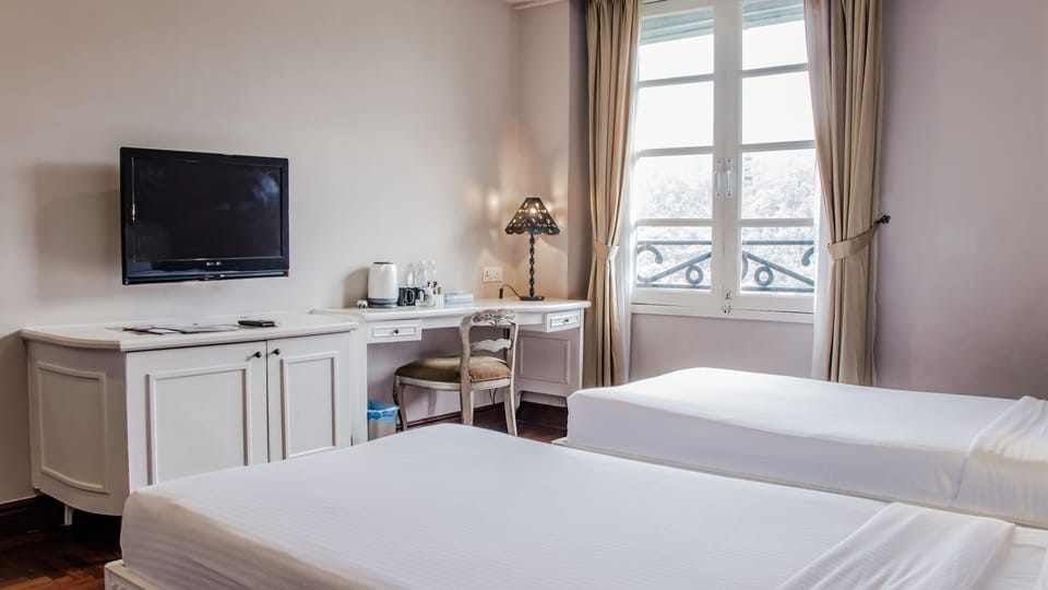 Premium bedding, minibar, in-room safe, desk