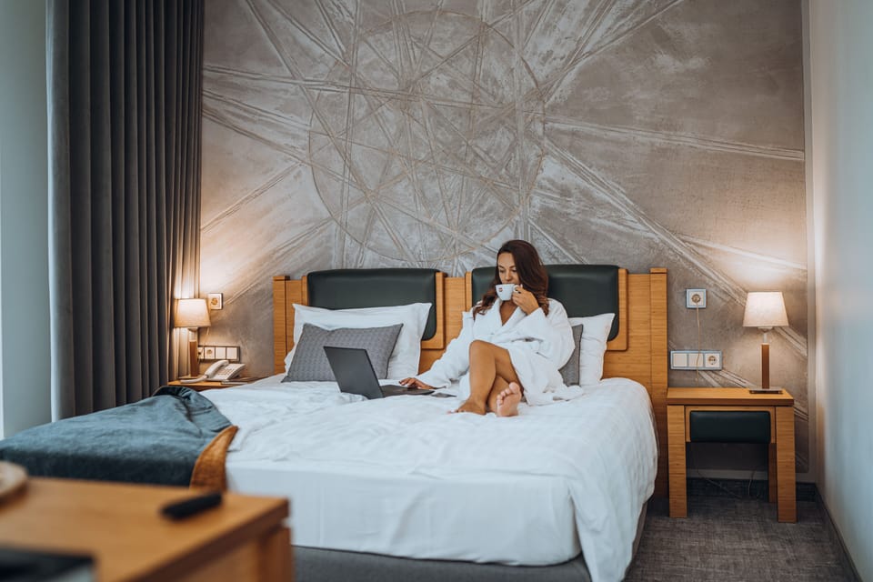 Apartment with balcony and SPA access | Minibar, in-room safe, desk, blackout drapes