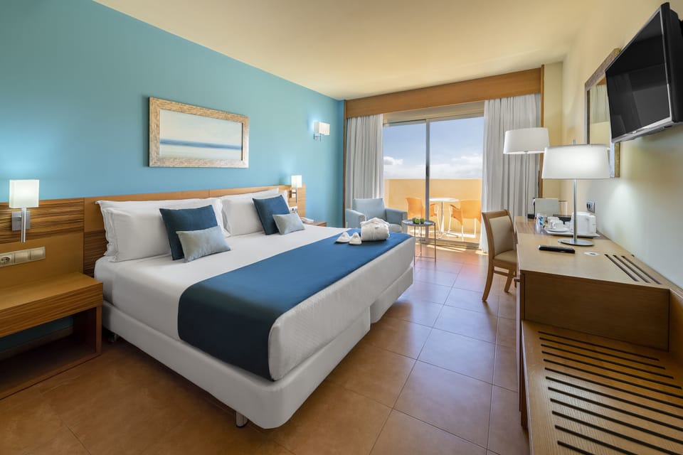 Double Room (Prestige) | Minibar, desk, free WiFi, bed sheets