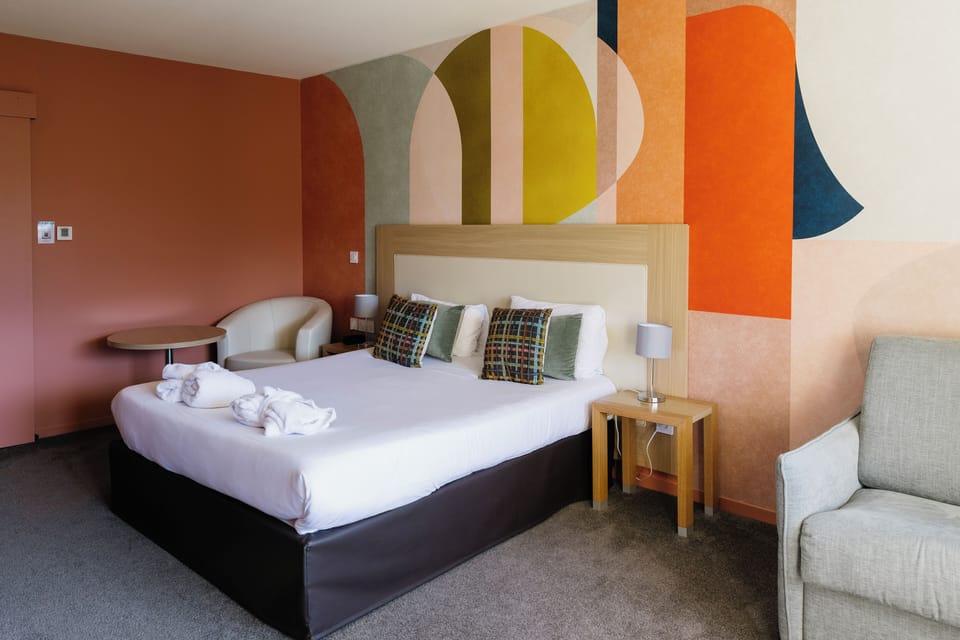 In-room safe, desk, soundproofing, iron/ironing board