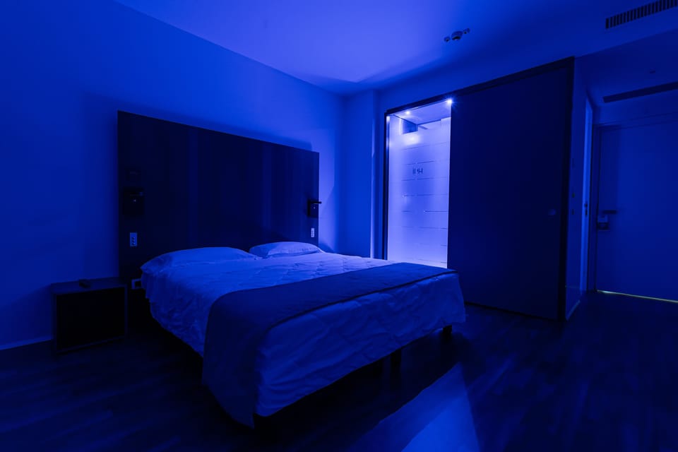 Down comforters, minibar, in-room safe, desk