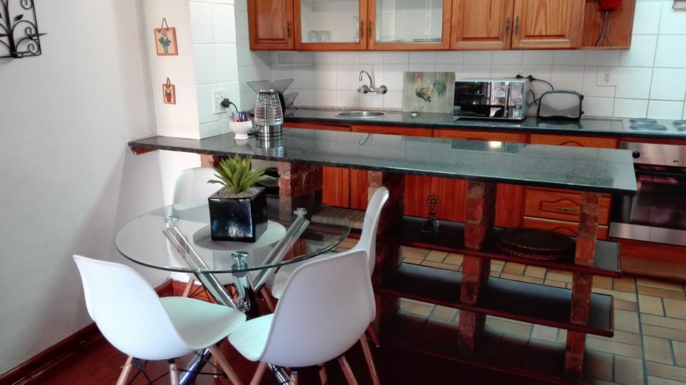 Comfort Double Room, 1 Bedroom, Microwave, Garden View | Private kitchenette | Fridge, microwave, coffee/tea maker, electric kettle