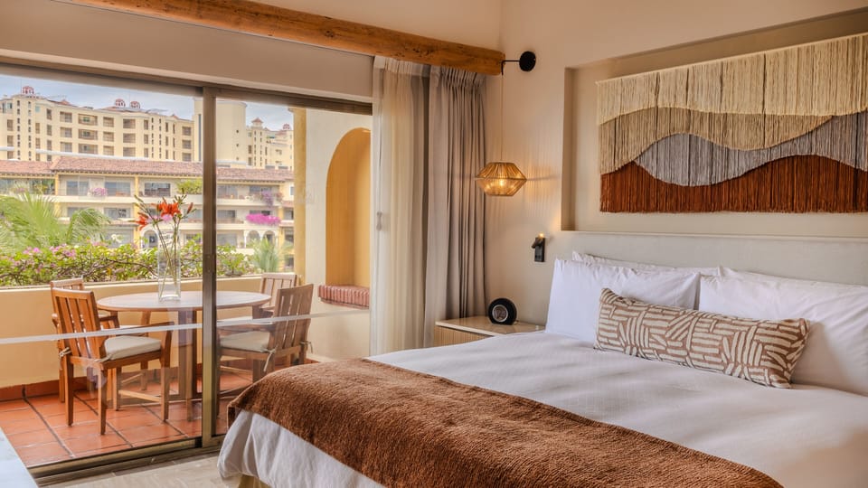 2 Bedroom Lock Off | Egyptian cotton sheets, premium bedding, down comforters, pillowtop beds