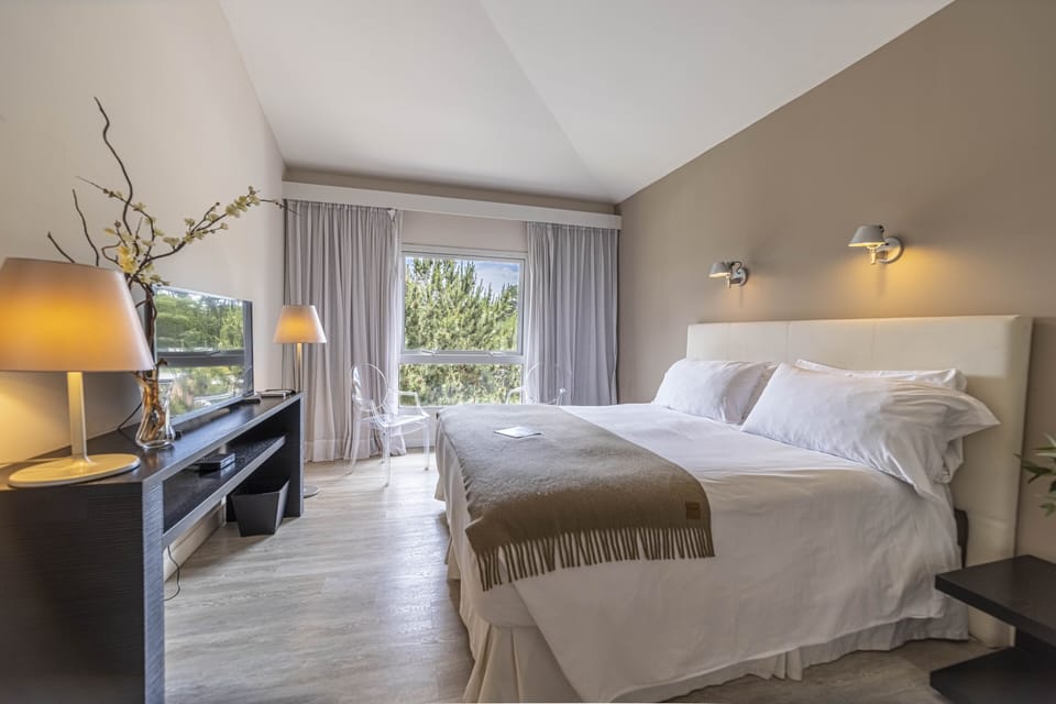 Luxury Double or Twin Room | Egyptian cotton sheets, premium bedding, minibar, in-room safe
