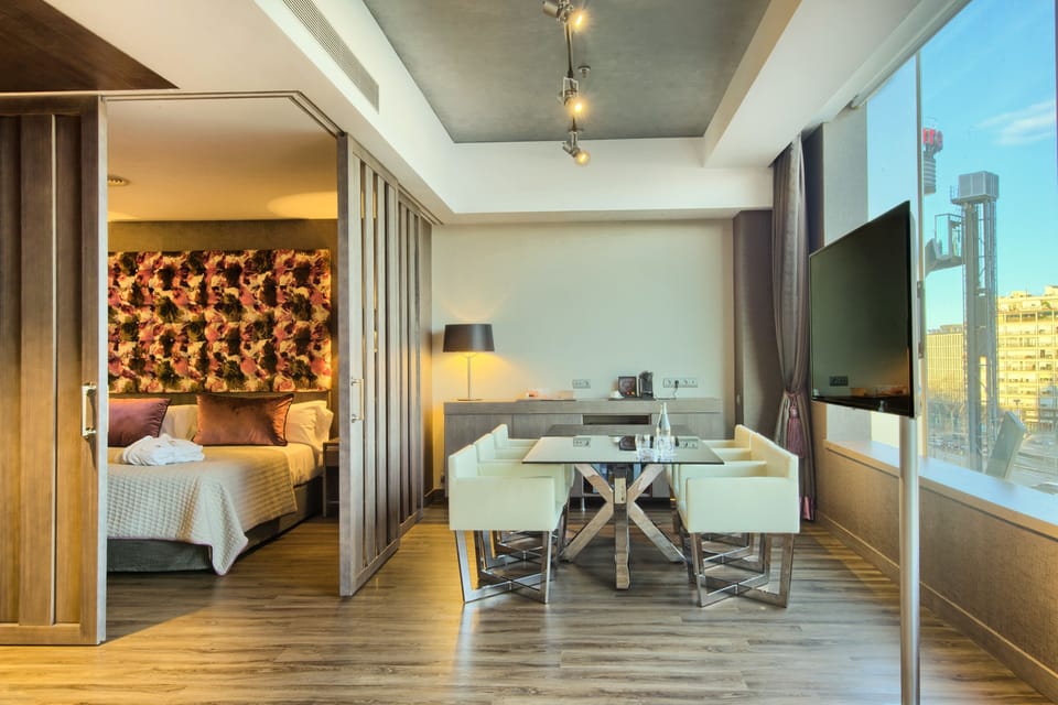 Minibar, in-room safe, desk, blackout drapes