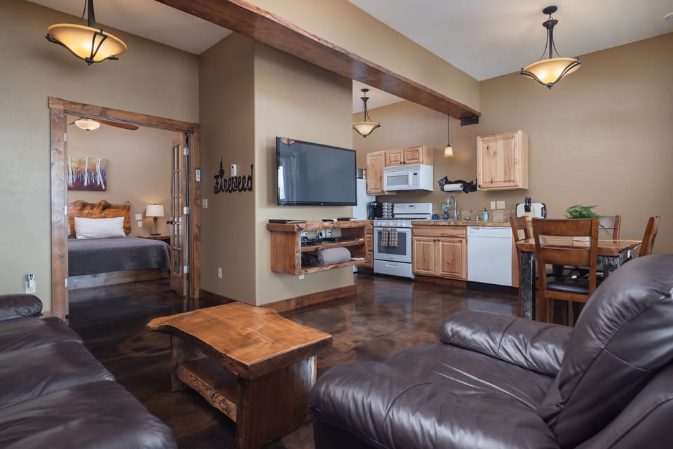 Cabin, 1 Bedroom, Hot Tub, Mountain View (Fireweed) | Private kitchen | Microwave, coffee/tea maker, paper towels, dining tables