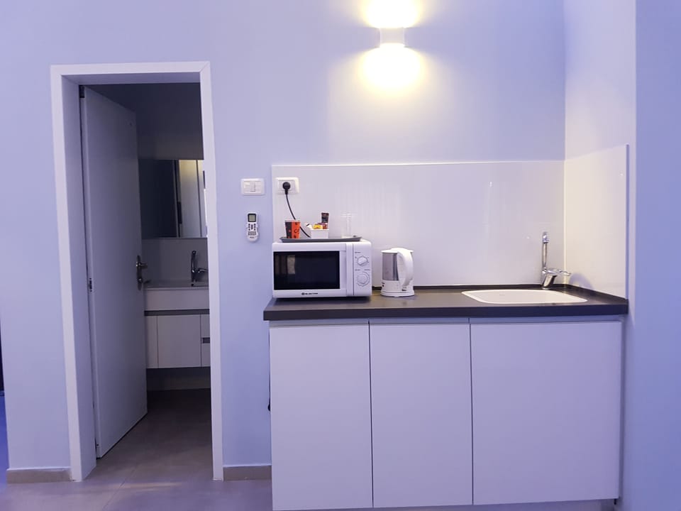 Classic Suite, 1 Bedroom, Sea View | Living area | TV