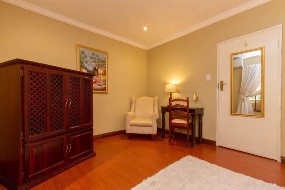 Deluxe Suite (3) | Desk, blackout drapes, iron/ironing board, free cribs/infant beds