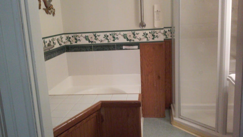 Premium bedding, individually decorated, individually furnished, desk