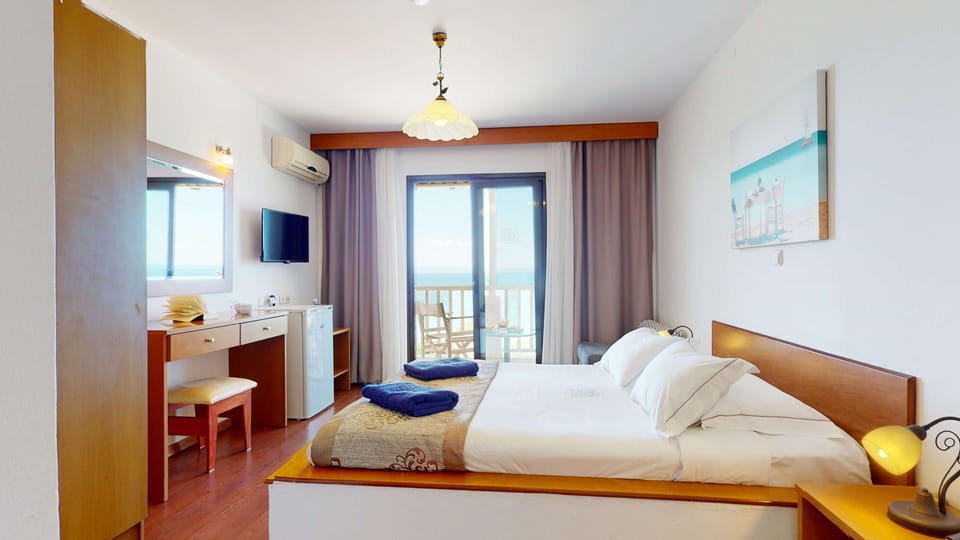 Minibar, in-room safe, soundproofing, free cribs/infant beds