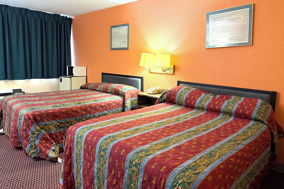 1 bedroom, desk, iron/ironing board, free WiFi