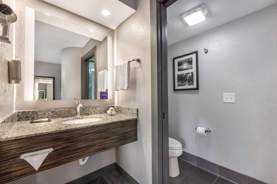 In-room safe, desk, laptop workspace, iron/ironing board
