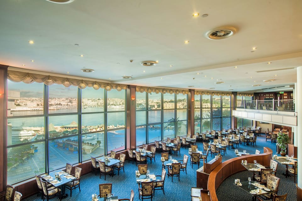 2 restaurants; breakfast, lunch, and dinner served