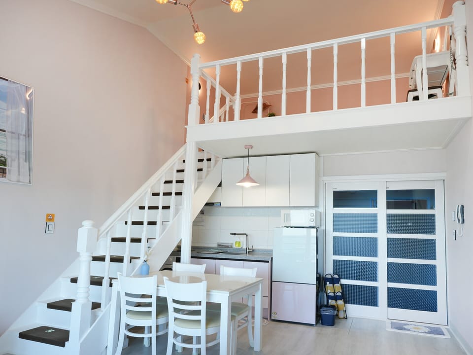 Family Duplex, 2 Bedrooms (18 PY) | Living area | Flat-screen TV