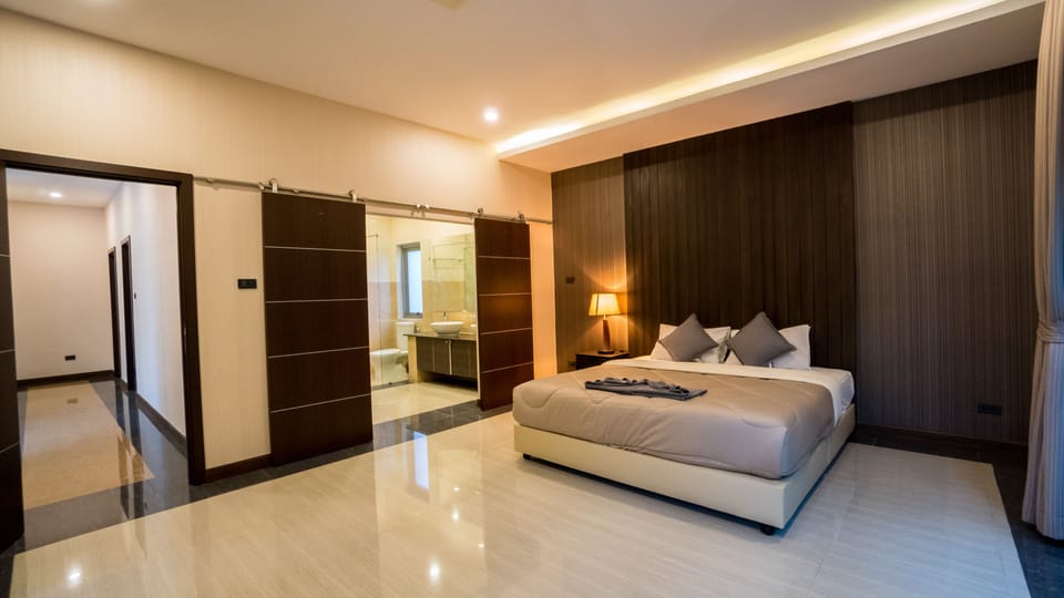 Deluxe Villa, 5 Bedrooms, Private Pool, Poolside | Minibar, desk, soundproofing, WiFi