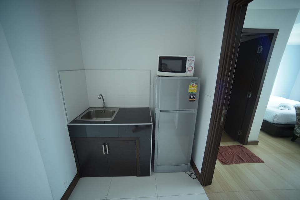 Deluxe Double or Twin Room, 1 King Bed, Balcony, Garden Area | Minibar, desk, soundproofing, WiFi