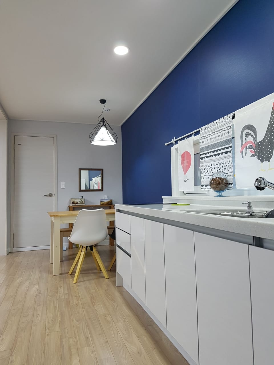 Yolo 1 or 2 | Private kitchenette | Full-size fridge, microwave, stovetop, electric kettle