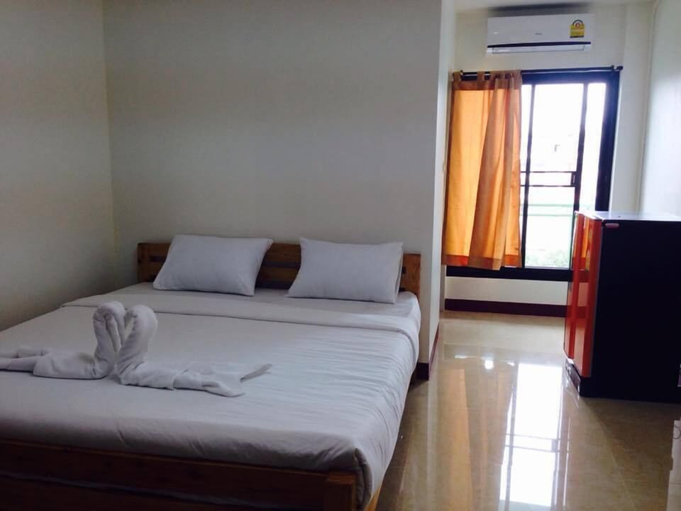 Standard Double Room | Desk, free WiFi