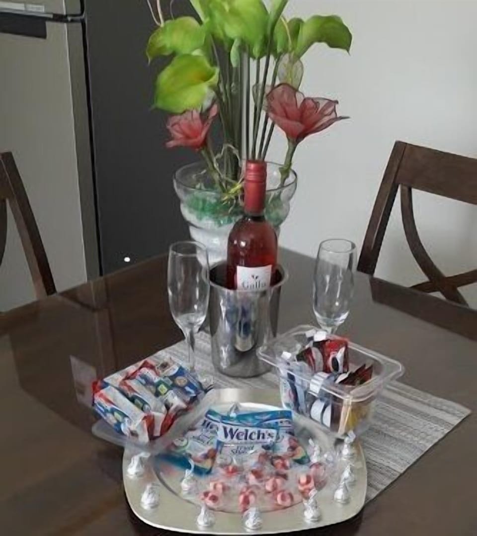 Comfort Apartment, 1 Bedroom, Non Smoking, Kitchen | In-room dining