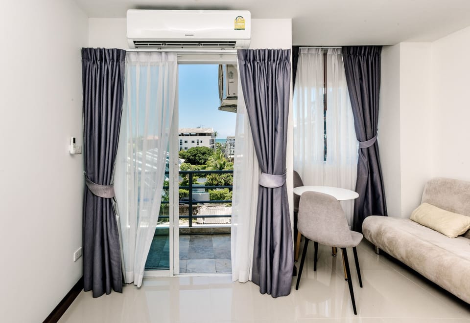 Deluxe Sea View | Balcony view