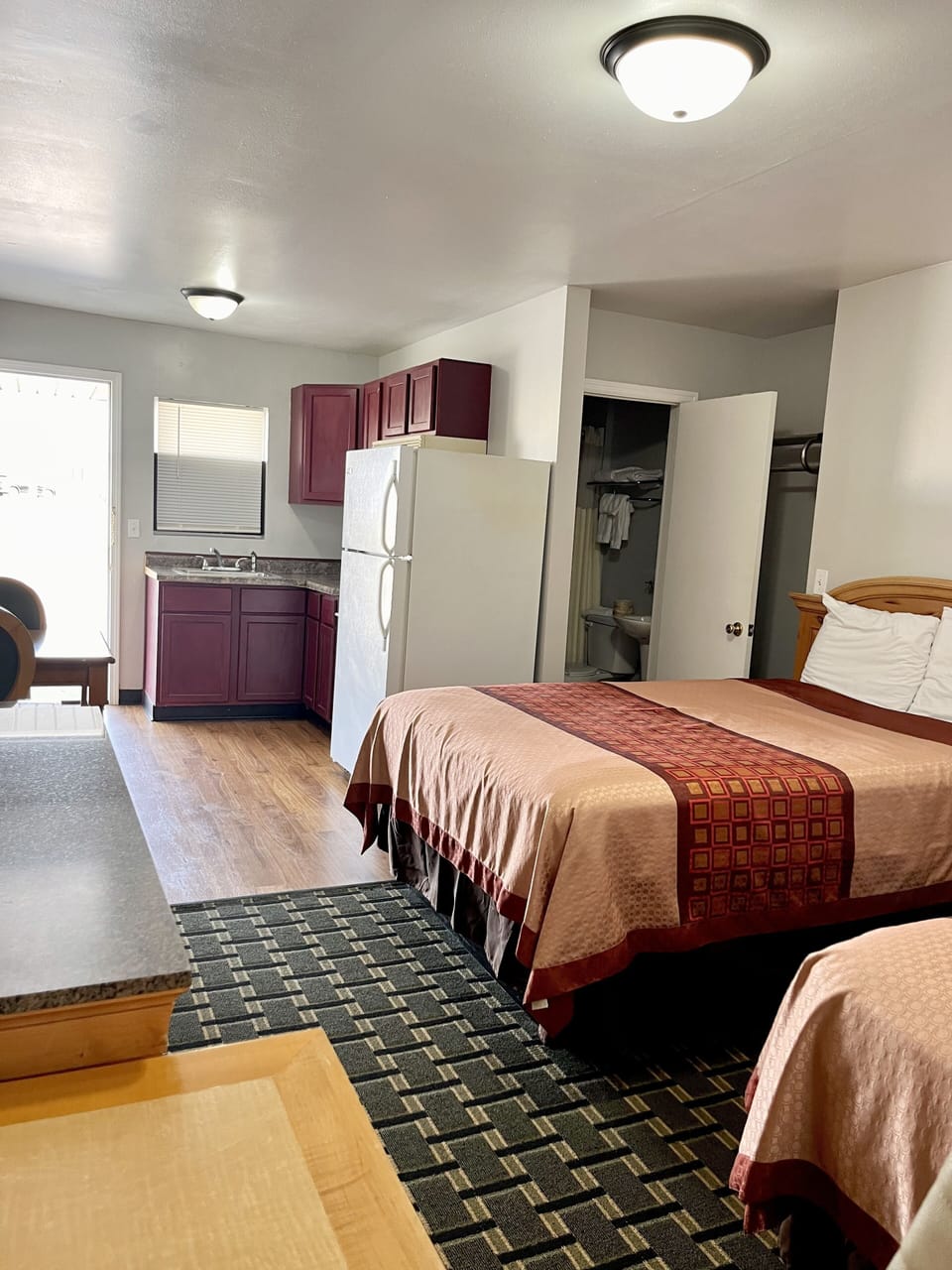 Standard Room, 2 Double Beds | Iron/ironing board, free WiFi, bed sheets