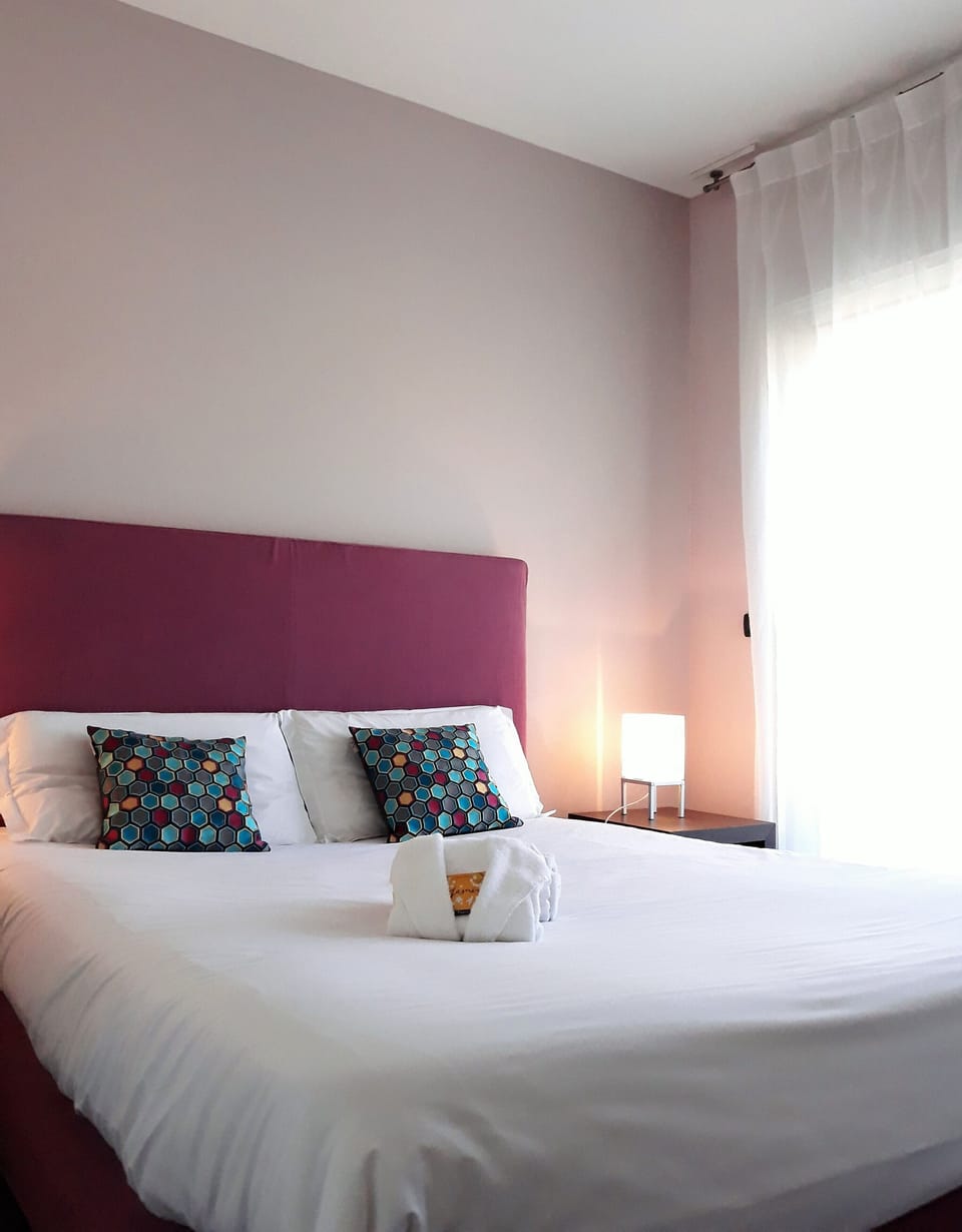 Deluxe Room, Balcony, Garden View | In-room safe, soundproofing, iron/ironing board, free WiFi