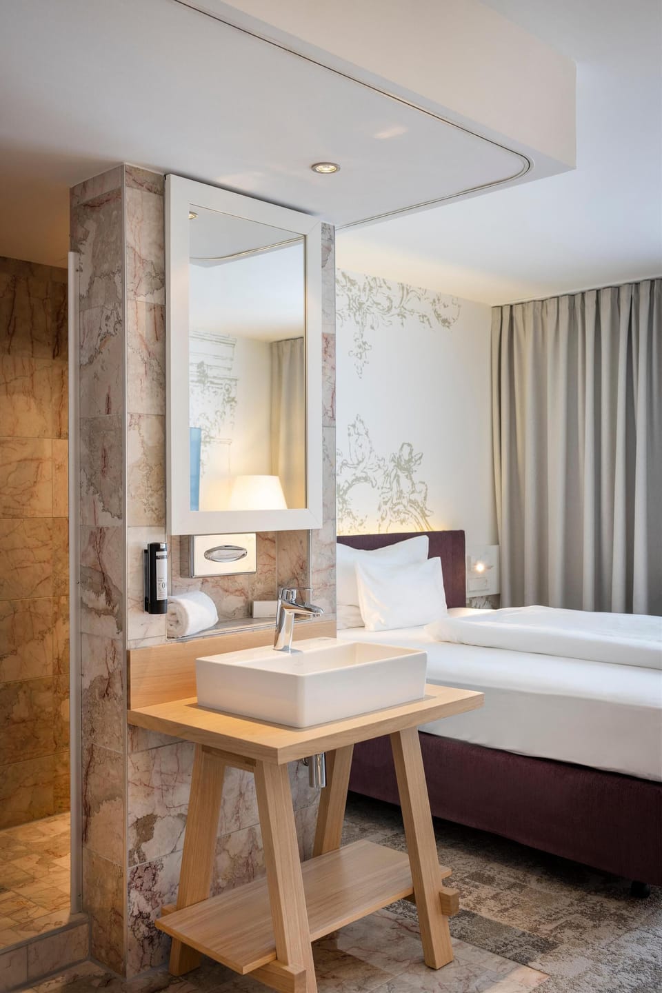 Deluxe Room | In-room safe, desk, laptop workspace, blackout drapes