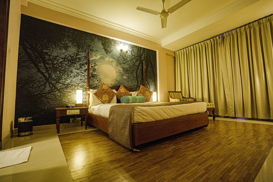 Suite | 1 bedroom, premium bedding, minibar, in-room safe