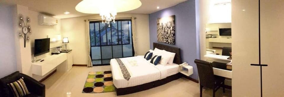 Gold Room, Double | Free WiFi, bed sheets